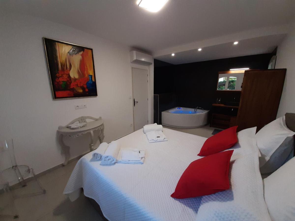 Villa Rasoa Chambre Love แอกด์ ภายนอก รูปภาพ